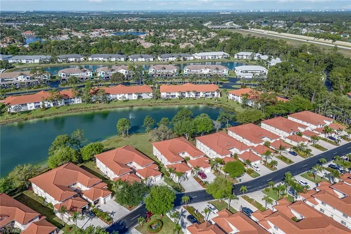 675 Luisa LN # 2, NAPLES FL 34104