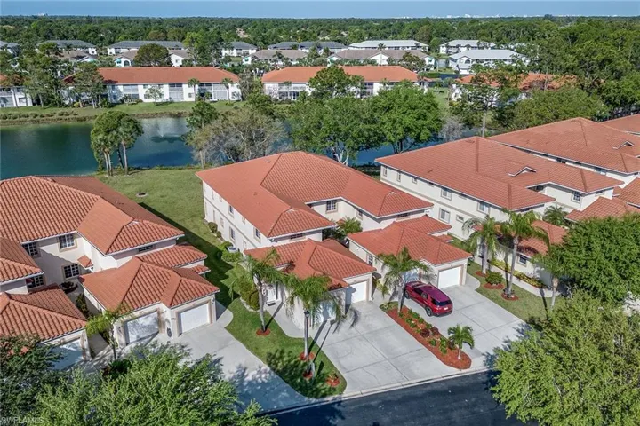675 Luisa LN # 2, NAPLES FL 34104
