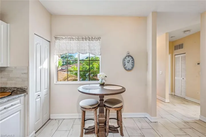 675 Luisa LN # 2, NAPLES FL 34104