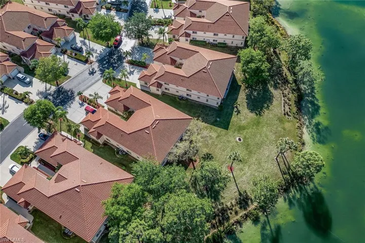 675 Luisa LN # 2, NAPLES FL 34104