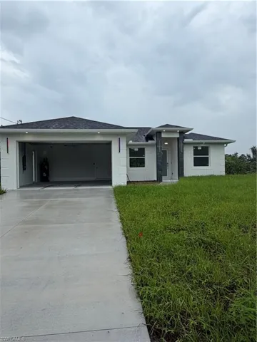 426 Jaipur Dr, Lehigh Acres, Florida 33974