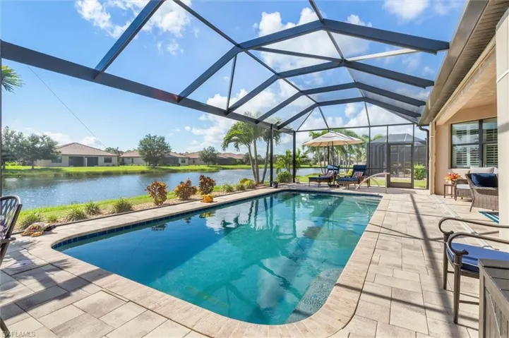 Pavered deck provides opportunity to enjoy the Florida sun!