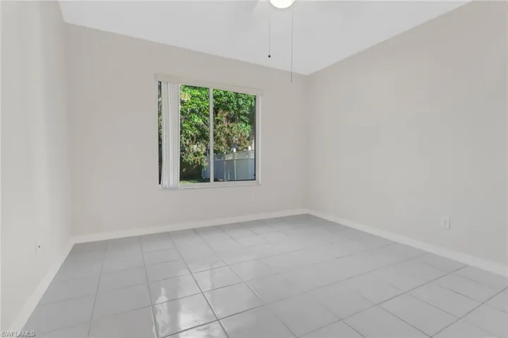 Guest bedroom