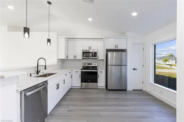 1230 13th Ave, Cape Coral, Florida 33993