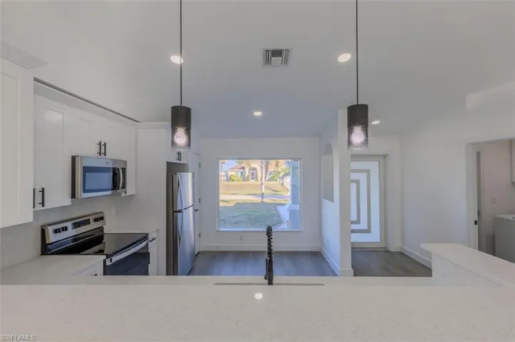 1230 13th Ave, Cape Coral, Florida 33993