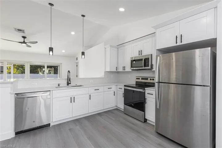 1230 13th Ave, Cape Coral, Florida 33993