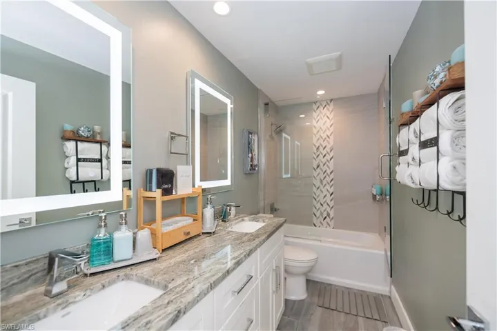 Large guest bath