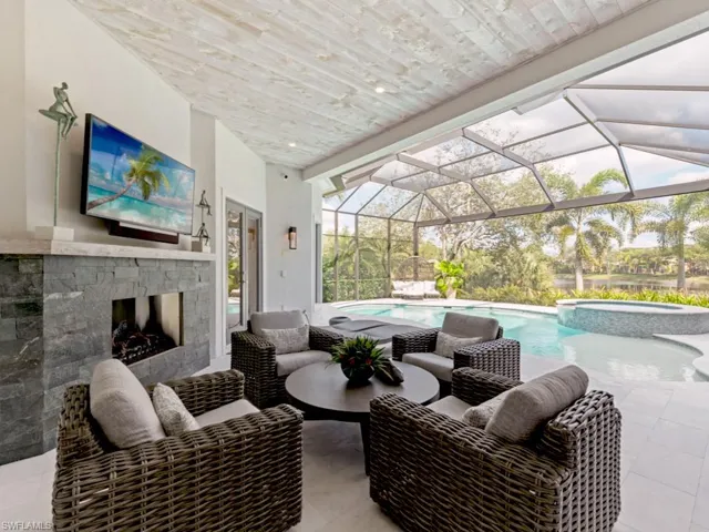 Lanai Living Area