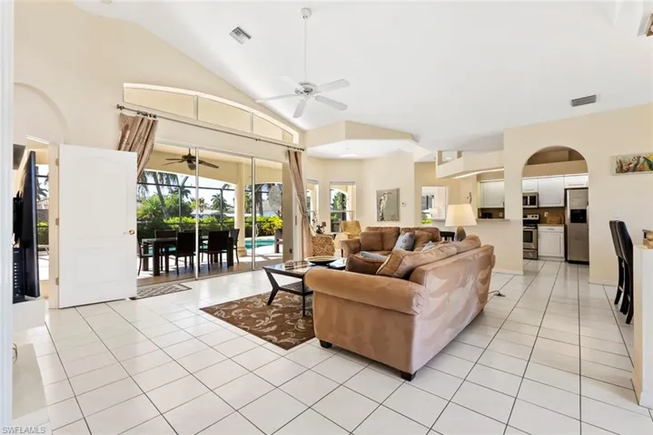 2206 Sw 51st St, Cape Coral, Florida 33914