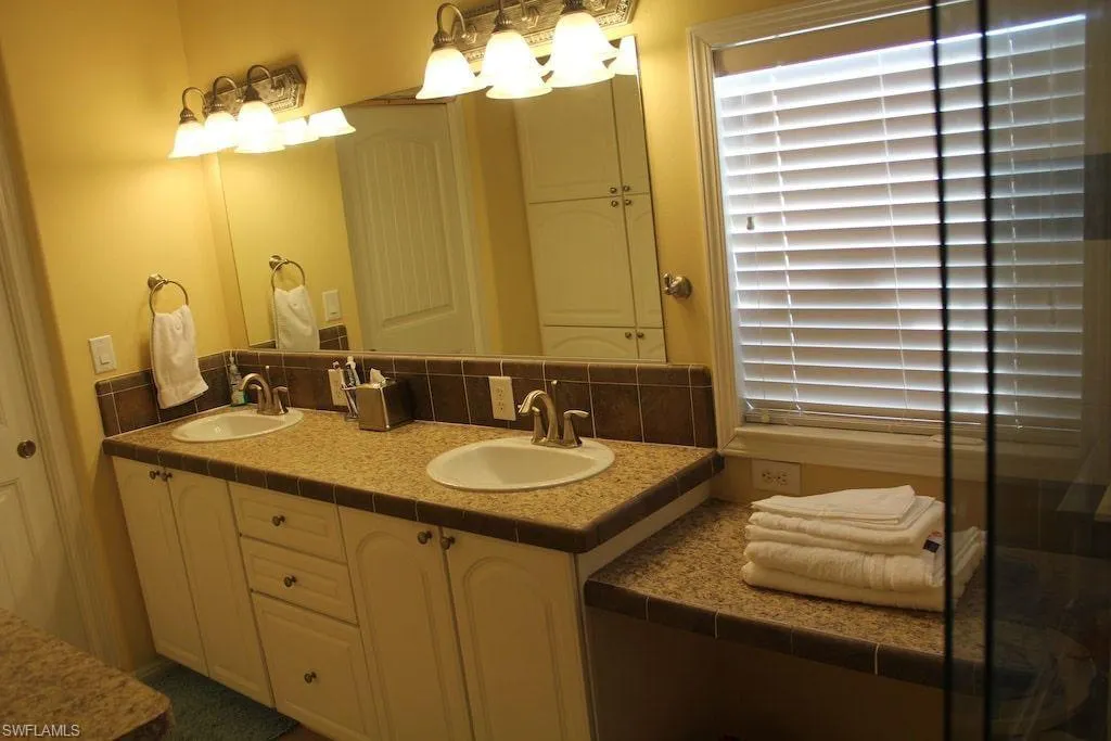 3140 BINNACLE LN, St. James City, FL 33956,225055419