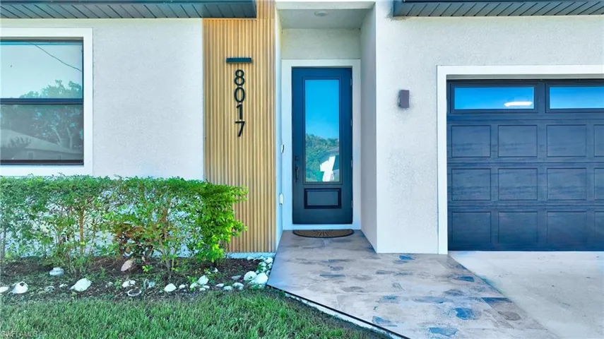 8017 Sunrise Cir, Labelle, Florida 33935