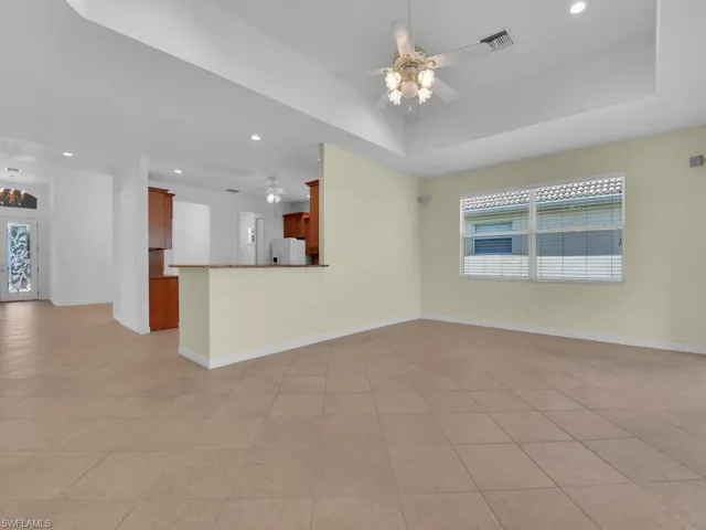 Volume & Tray Ceilings