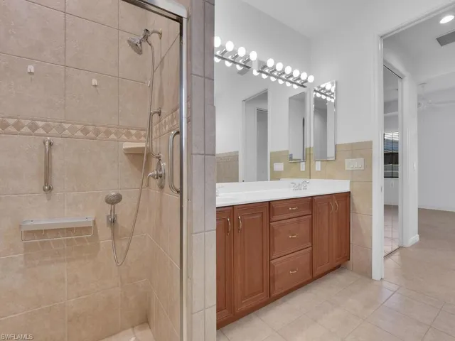 Master Suite Bath