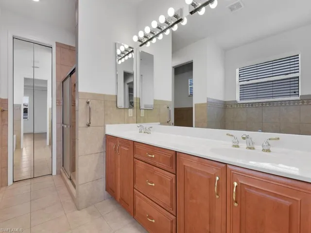 Master Suite Bath