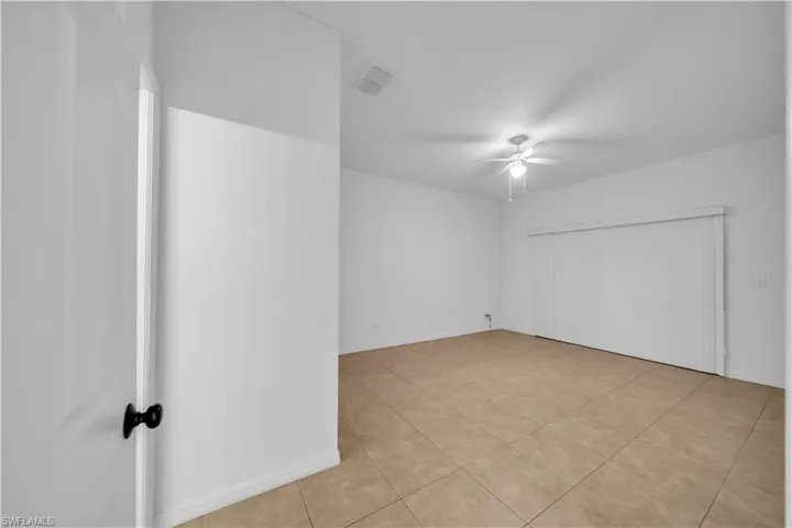 21 Kismet Pkwy E, Cape Coral, Florida 33909