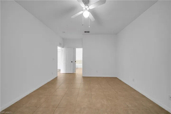 21 Kismet Pkwy E, Cape Coral, Florida 33909