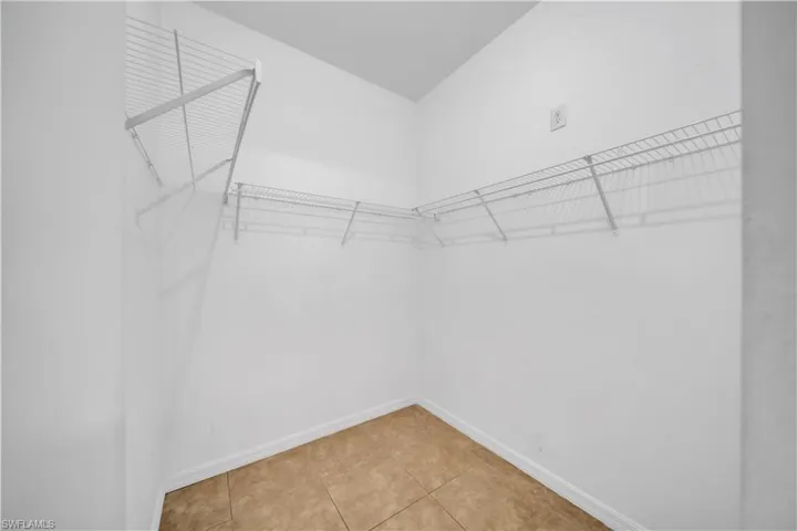 21 Kismet Pkwy E, Cape Coral, Florida 33909
