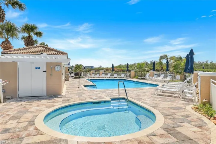 Spa Residence pool