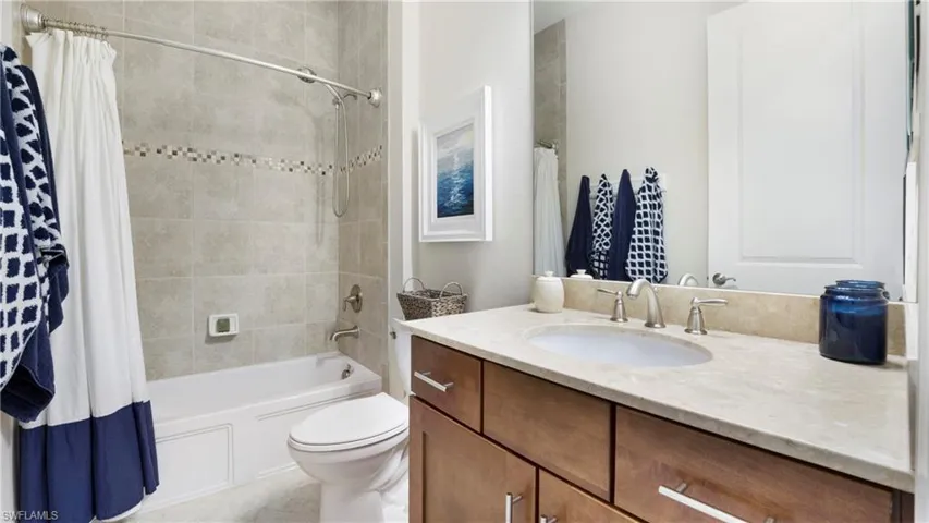 1410  Redona  WAY, Naples, FL 34113