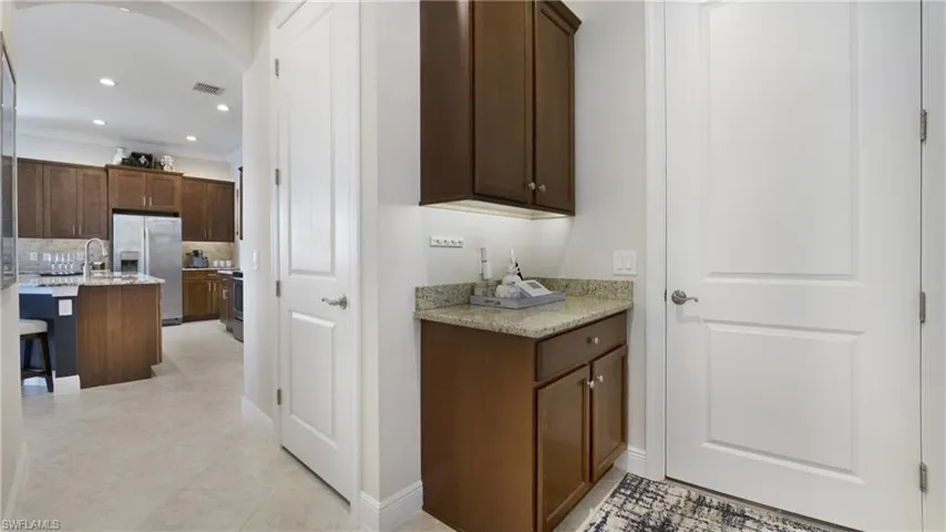 1410  Redona  WAY, Naples, FL 34113