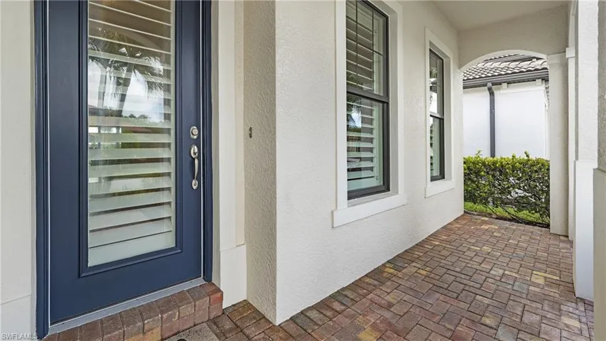 1410  Redona  WAY, Naples, FL 34113