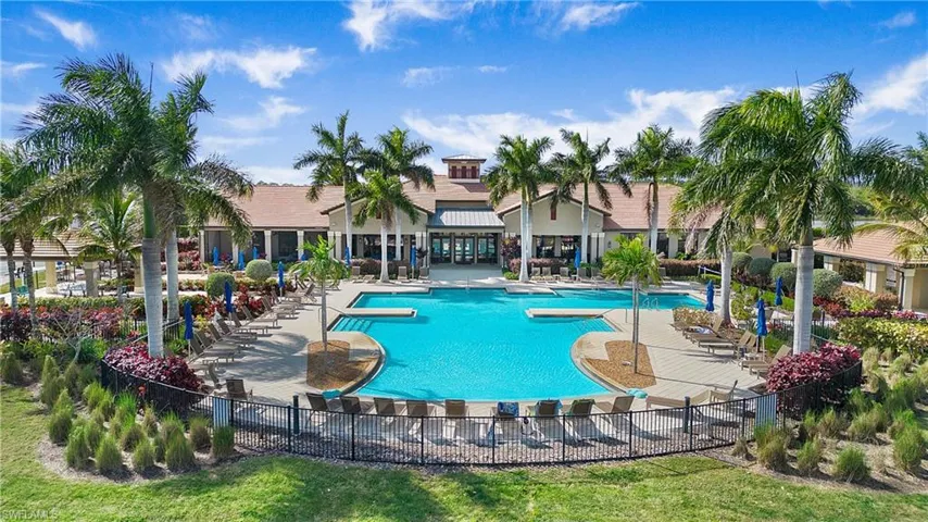 1410  Redona  WAY, Naples, FL 34113