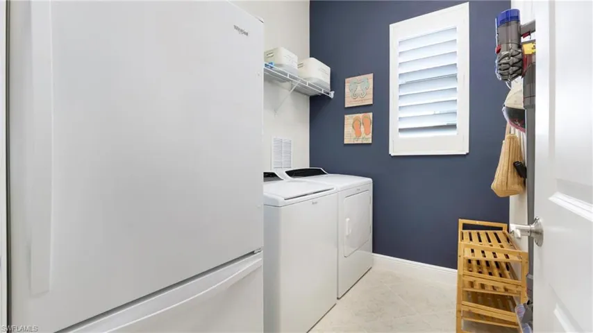 1410  Redona  WAY, Naples, FL 34113