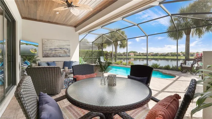 1410  Redona  WAY, Naples, FL 34113
