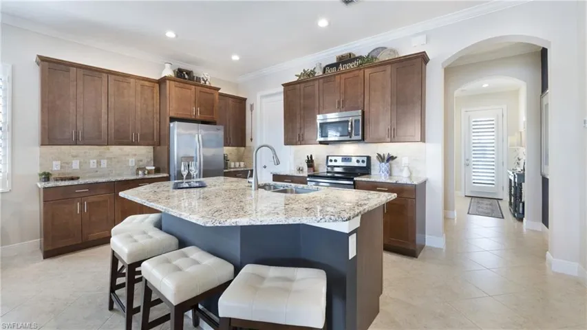 1410  Redona  WAY, Naples, FL 34113