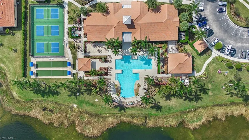 1410  Redona  WAY, Naples, FL 34113
