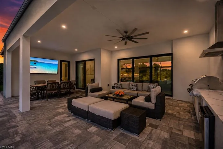 9974 Winterview Dr, Naples, Florida 34109