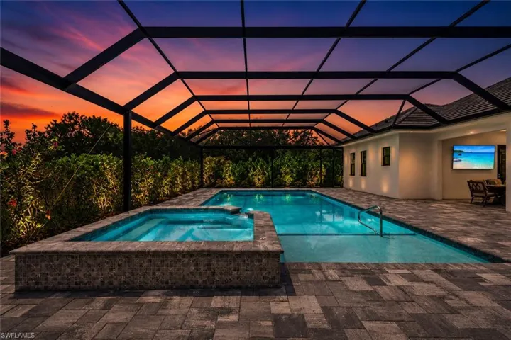 9974 Winterview Dr, Naples, Florida 34109