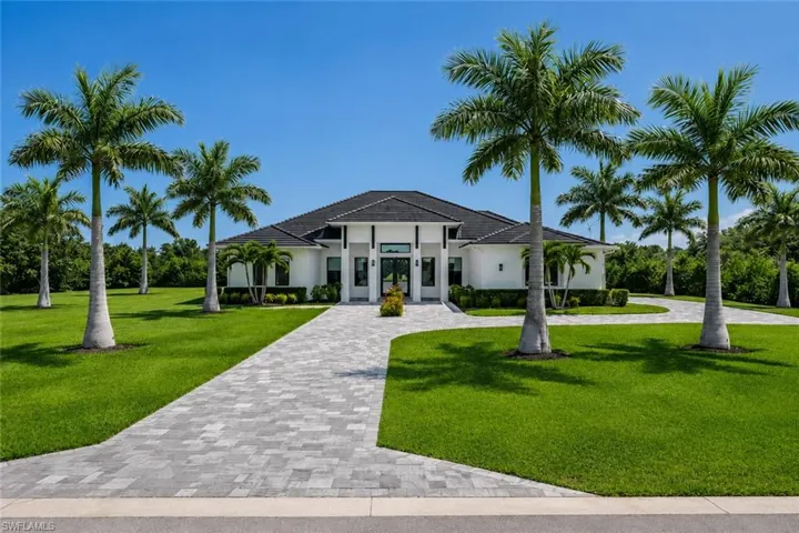 9974 Winterview Dr, Naples, Florida 34109