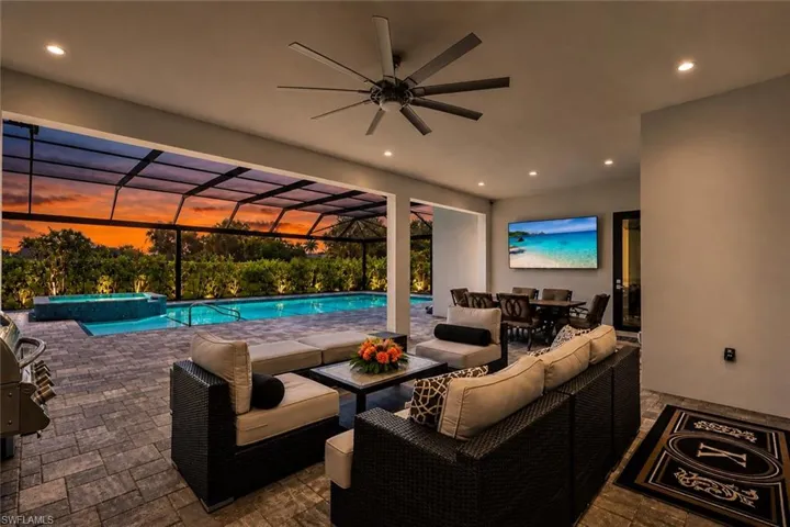 9974 Winterview Dr, Naples, Florida 34109