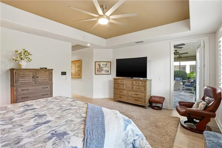 587 Avellino Isles Cir 23101, Naples, Florida 34119