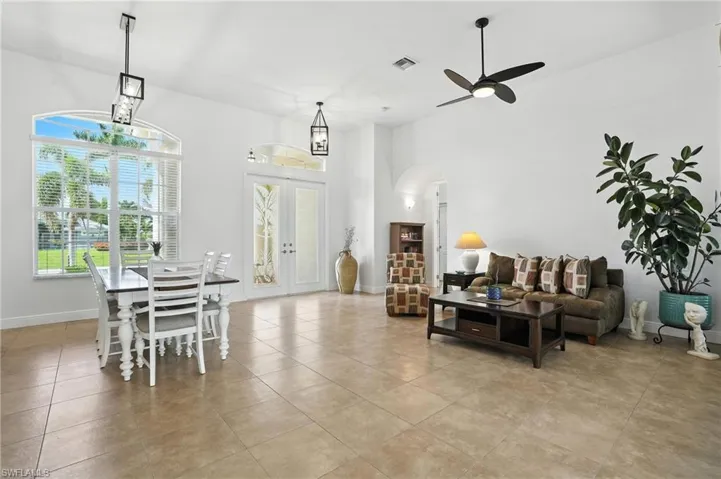 2819 Sw 33rd St, Cape Coral, Florida 33914