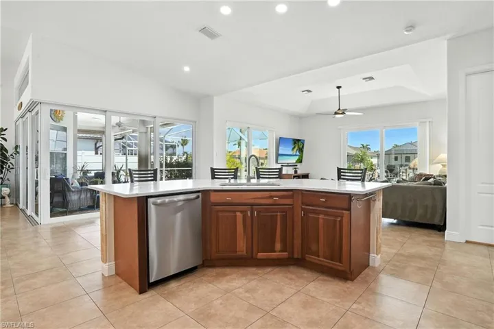 2819 Sw 33rd St, Cape Coral, Florida 33914