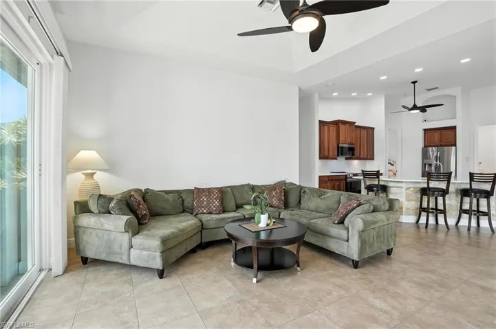 2819 Sw 33rd St, Cape Coral, Florida 33914