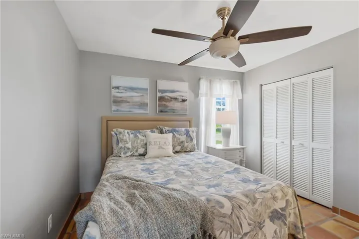 Guest bedroom #1