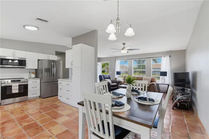 2115 Ne 25th St, Cape Coral, Florida 33909