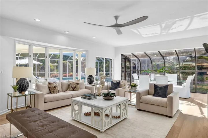129  Edgemere S WAY, Naples, FL 34105
