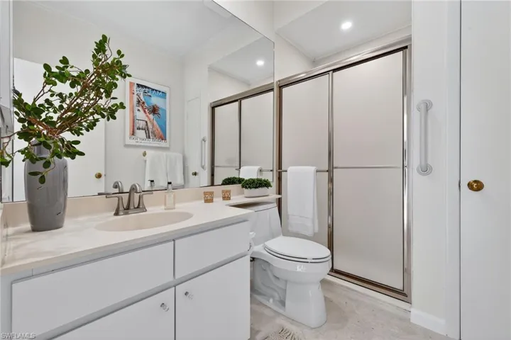 129  Edgemere S WAY, Naples, FL 34105