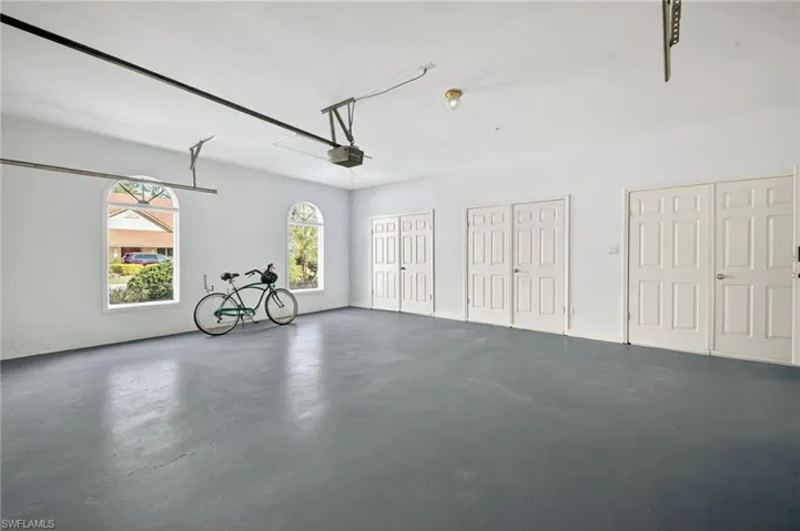 129  Edgemere S WAY, Naples, FL 34105