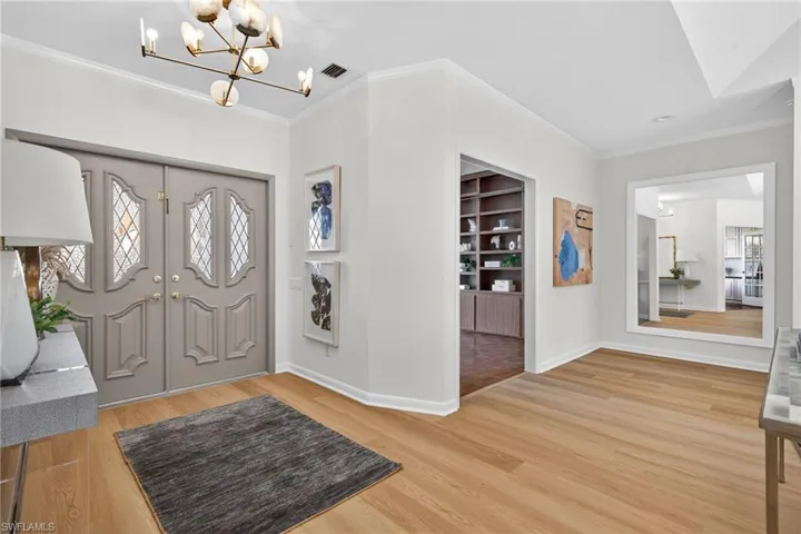 129  Edgemere S WAY, Naples, FL 34105
