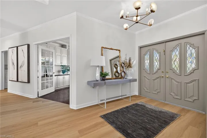 129  Edgemere S WAY, Naples, FL 34105