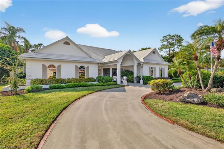 129  Edgemere S WAY, Naples, FL 34105
