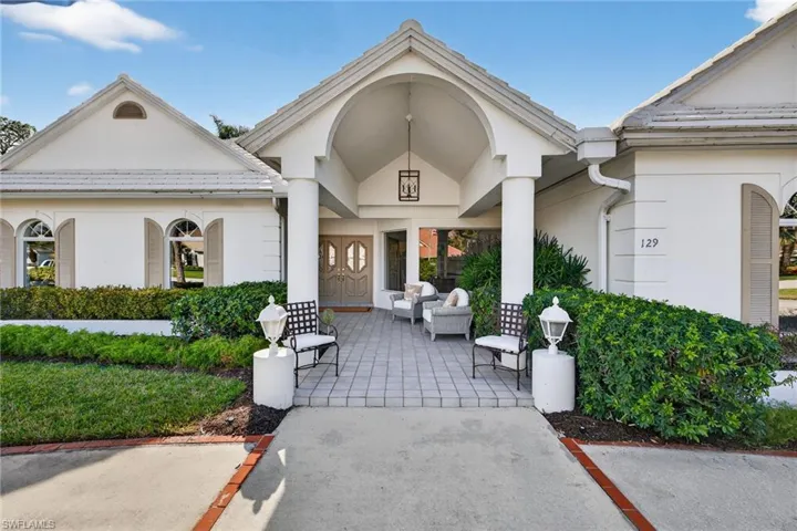 129  Edgemere S WAY, Naples, FL 34105