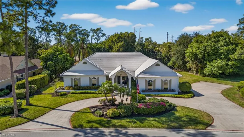 129  Edgemere S WAY, Naples, FL 34105