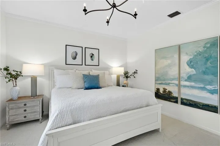 129  Edgemere S WAY, Naples, FL 34105