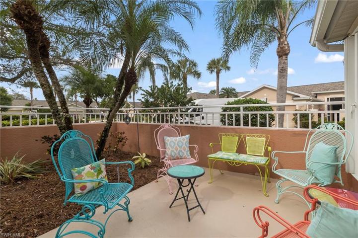 Front Patio/Courtyard